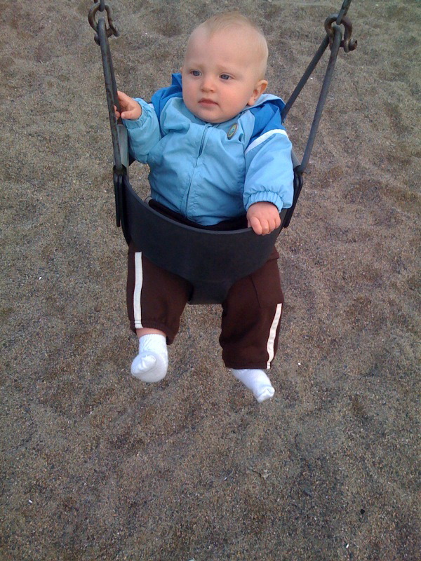 Swinging at the beach1